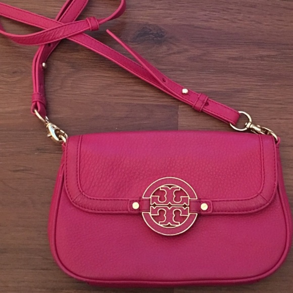 Tory Burch Handbags - Pretty pink Tory Burch bag